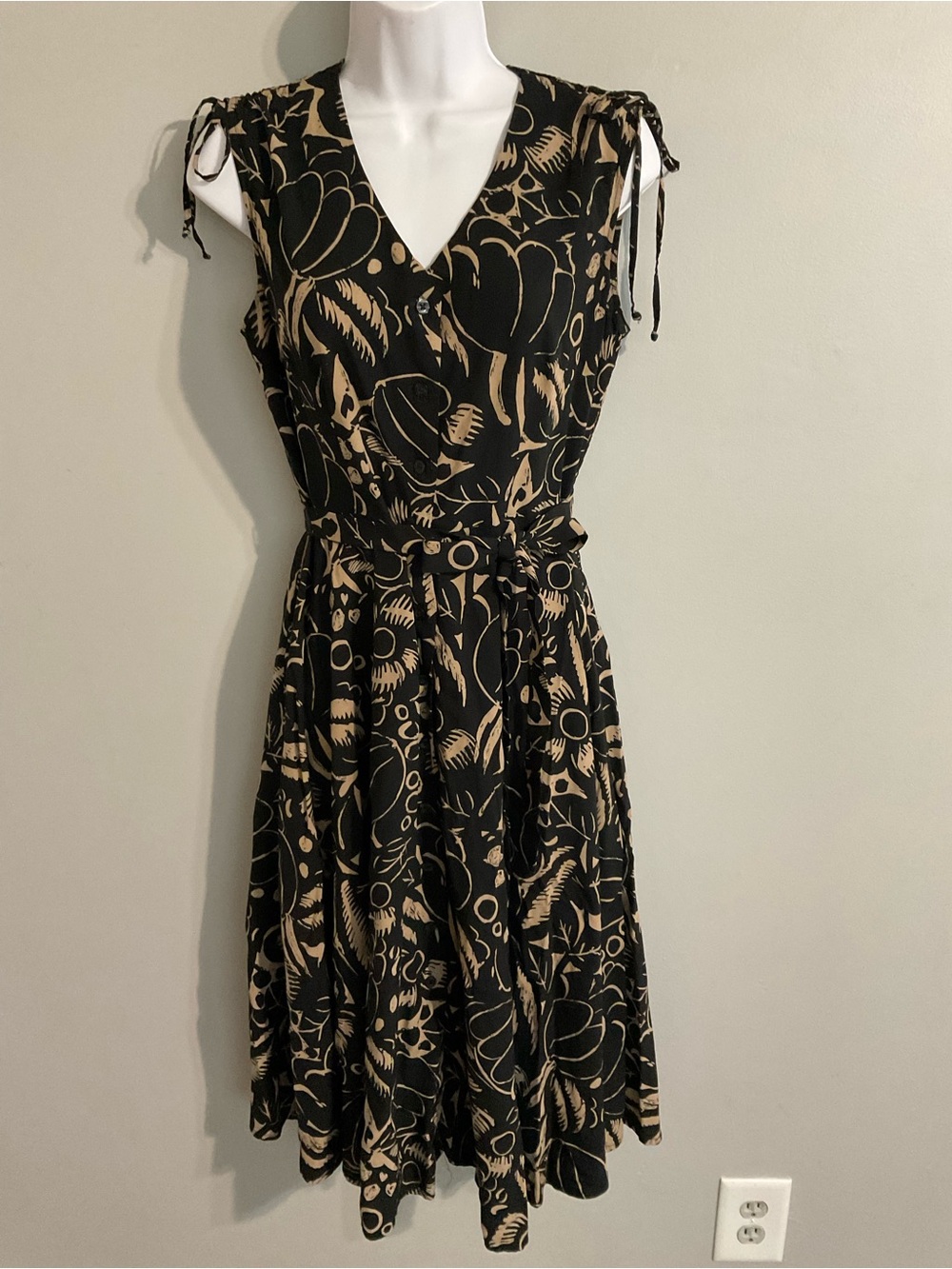 Chaps Black and Tan Floral V-Neck Tie-Shoulder Sleeveless Shirt Dress Medium